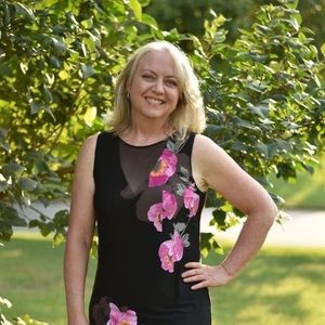 Meet your Posher, Lori